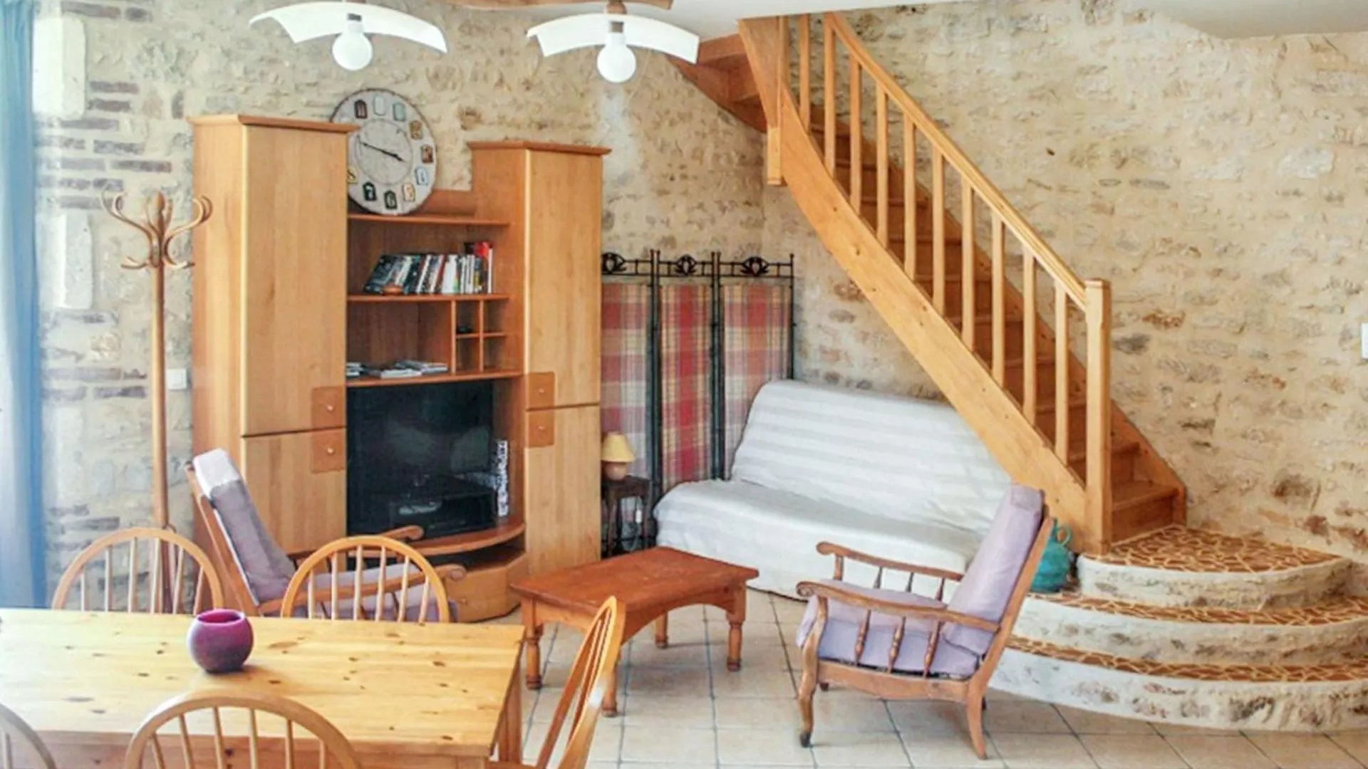 Maison Confortable A Duravel Avec Piscine Partagee צרפת